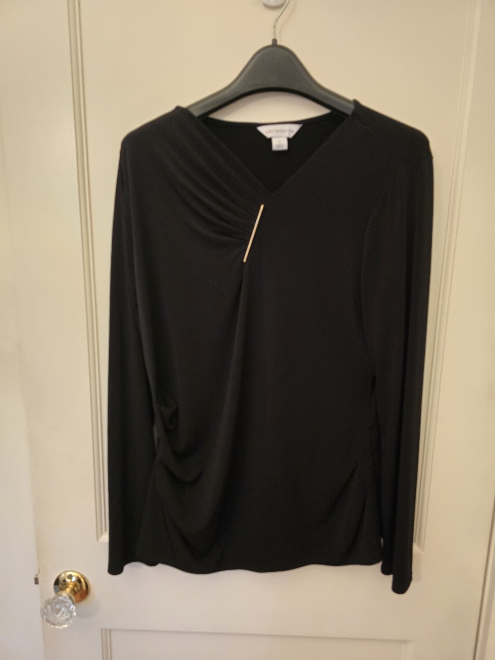 Liz Claiborne Black Long Sleeve V-Neck Top with Gold Accent LARGE